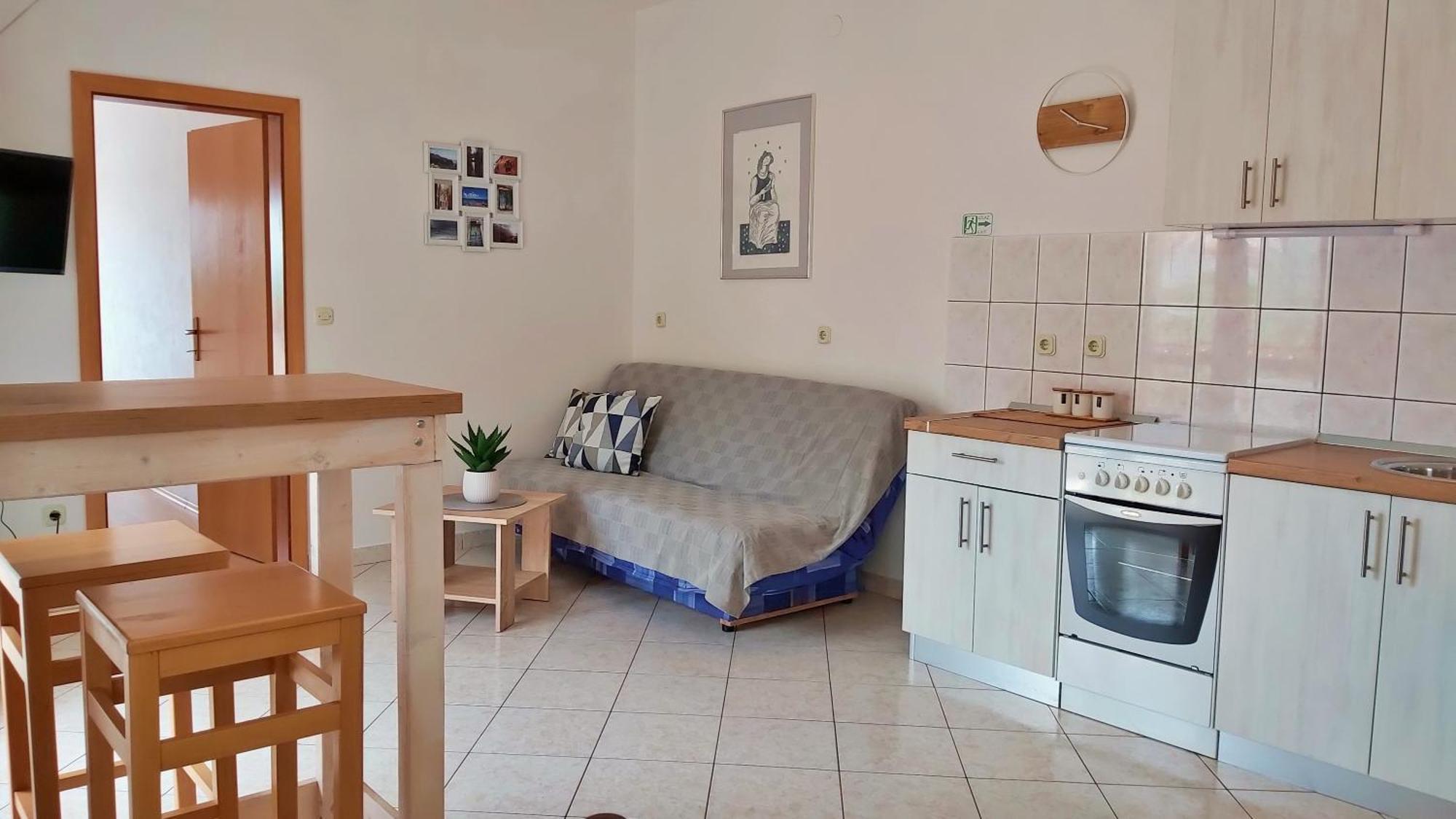 Apartments Zvone Omis Ruang foto