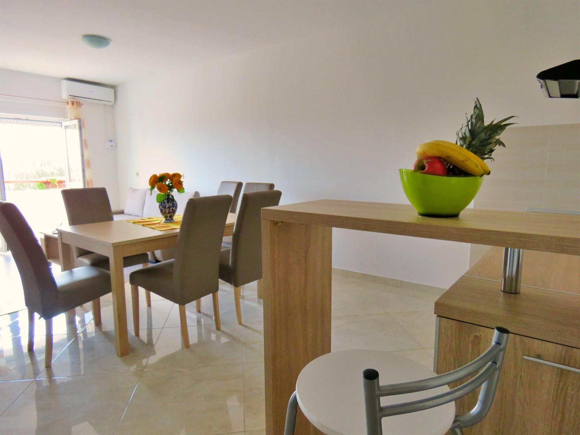 Apartments Zvone Omis Ruang foto