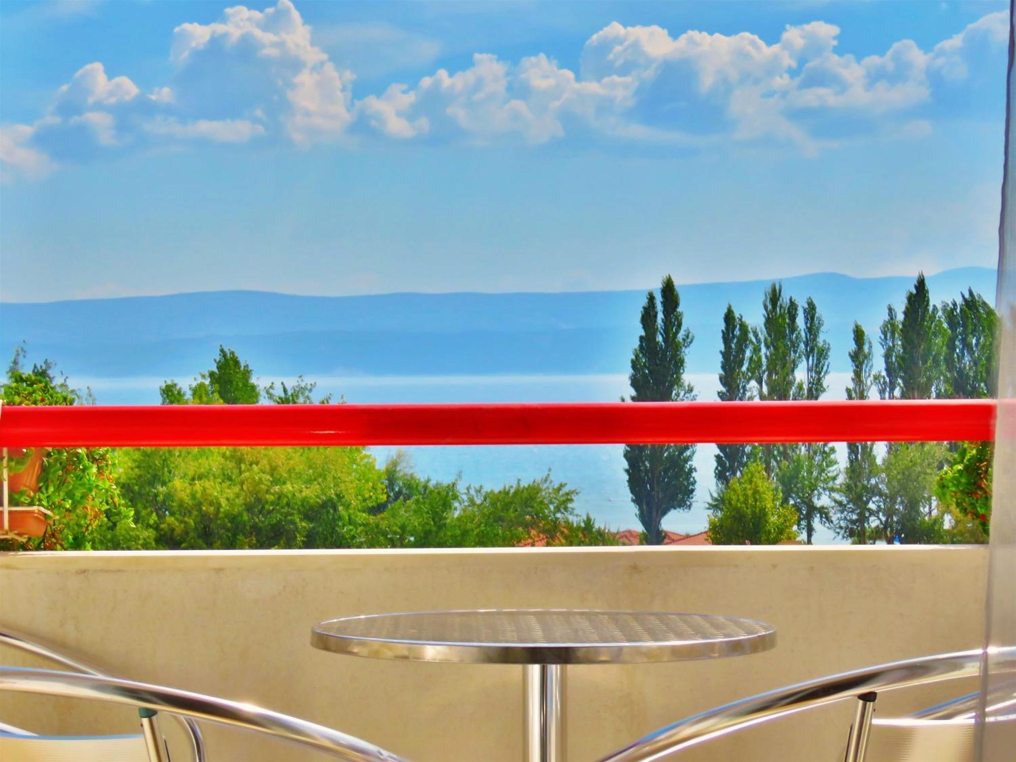 Apartments Zvone Omis Ruang foto