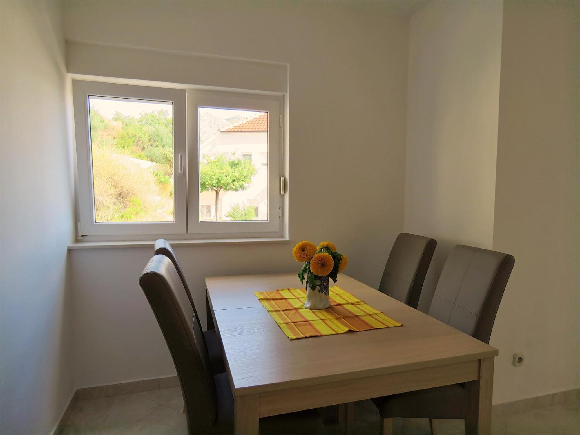 Apartments Zvone Omis Ruang foto
