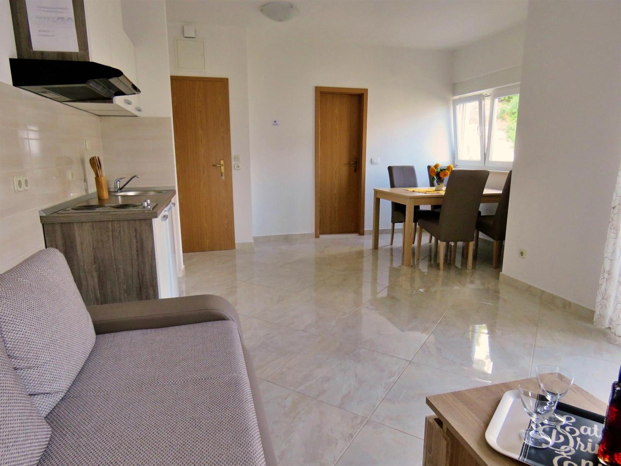 Apartments Zvone Omis Ruang foto