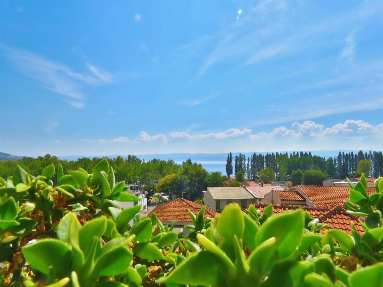 Apartments Zvone Omis Bagian luar foto
