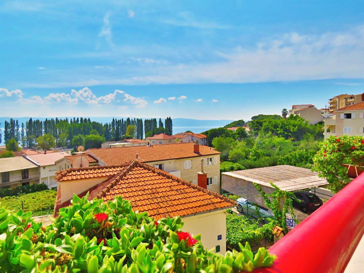 Apartments Zvone Omis Bagian luar foto