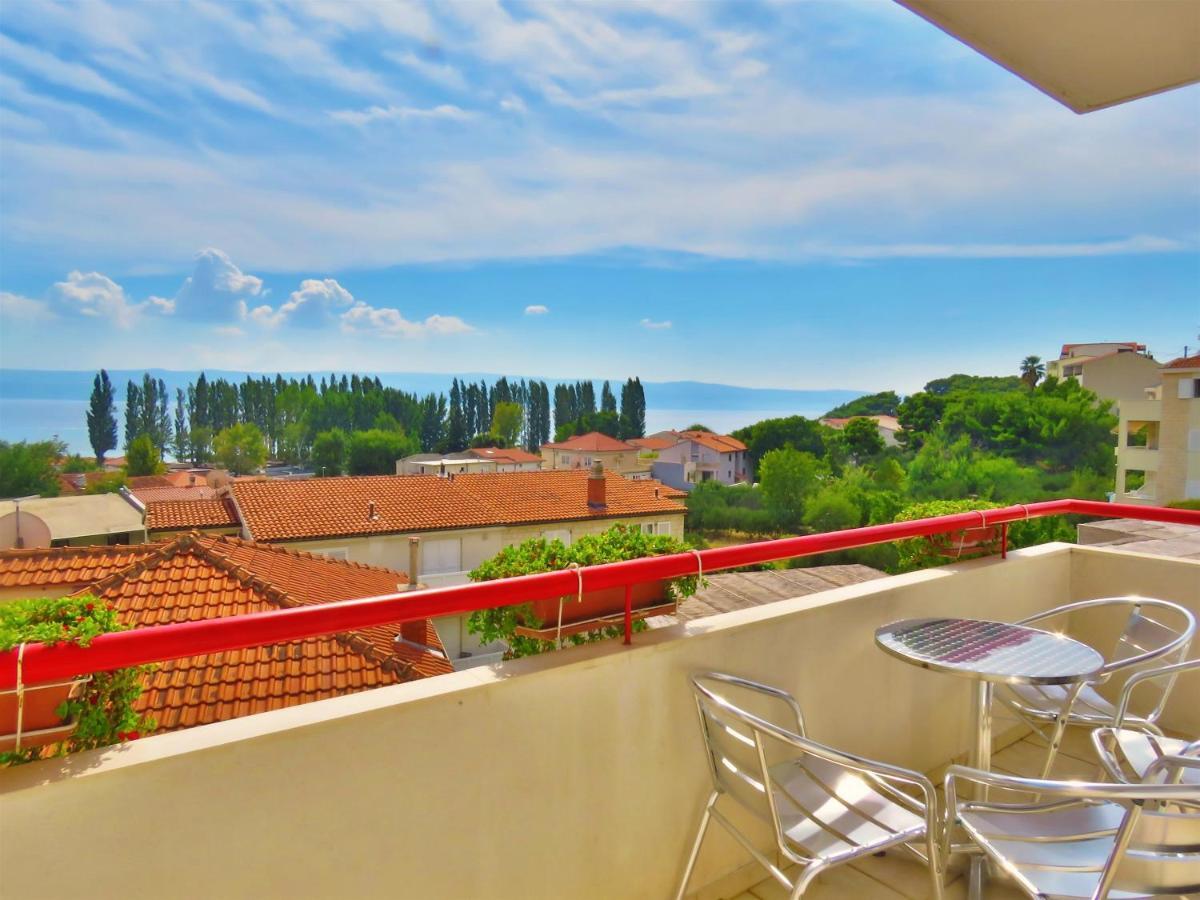 Apartments Zvone Omis Bagian luar foto